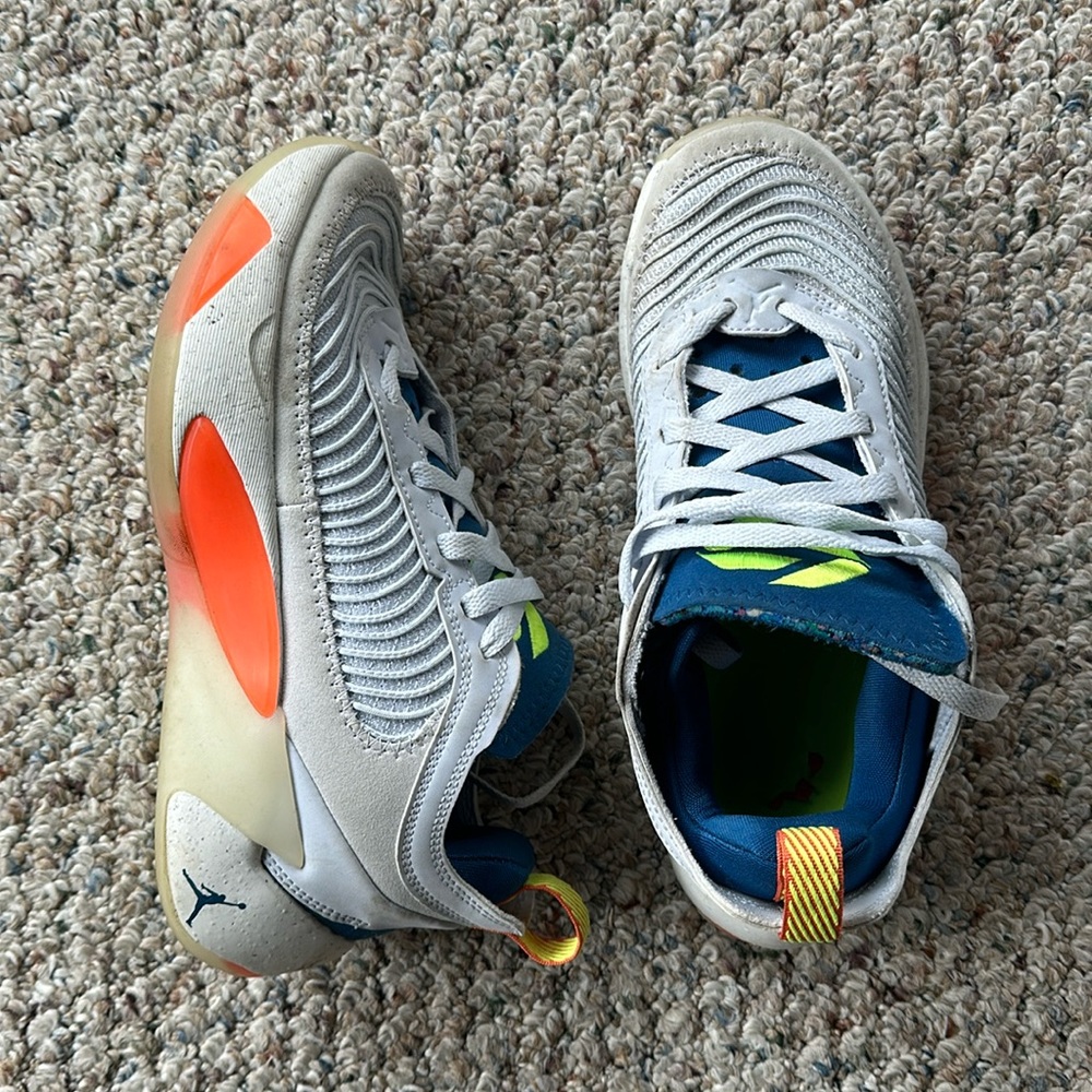 Nike Jordan Luka 1 kid youth size 5.5 sneakers